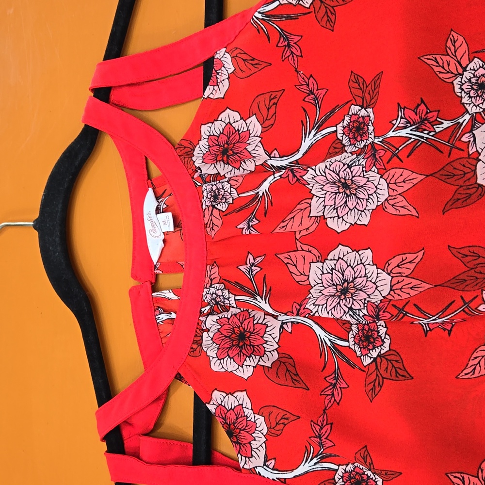Candies Women's Tank, Red with floral pattern, Size XL - Picture 3 of 6
